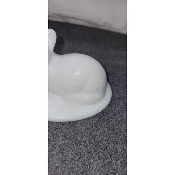 Vintage Westmoreland Milk Glass Cat Laying Down Trinket Box Lid Only 4.5"L - Picture 3 of 6